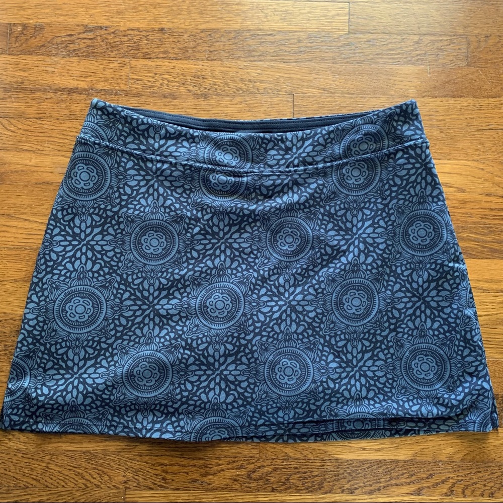 Tranquility Skort Gray Pattern Size Medium